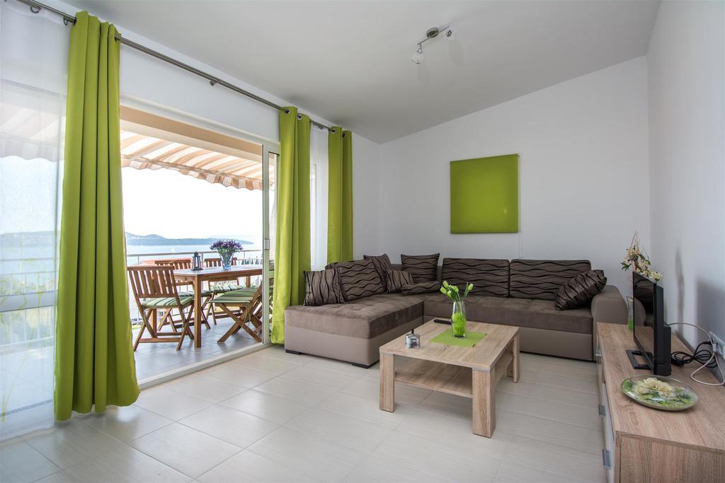 Apartments Iva Seget Donji Luaran gambar